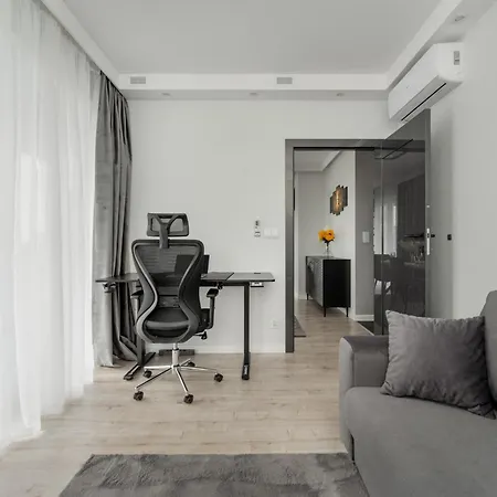 Luksusowy Z 3 Sypialniami, Klimatyzacja, Parkingiem I Biurkiem We Wroclawiu By Renters Prestige Apartmán *