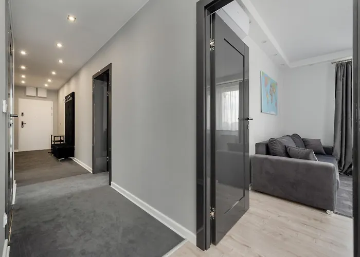 Luksusowy Z 3 Sypialniami, Klimatyzacja, Parkingiem I Biurkiem We Wroclawiu By Renters Prestige Vratislav