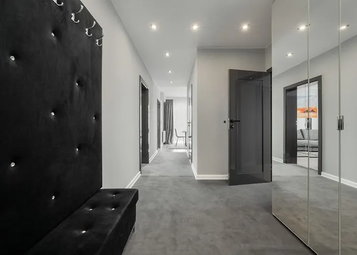 Apartmán Luksusowy Z 3 Sypialniami, Klimatyzacja, Parkingiem I Biurkiem We Wroclawiu By Renters Prestige *