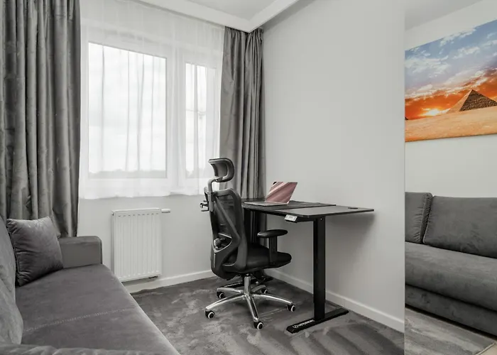 Apartmán Luksusowy Z 3 Sypialniami, Klimatyzacja, Parkingiem I Biurkiem We Wroclawiu By Renters Prestige