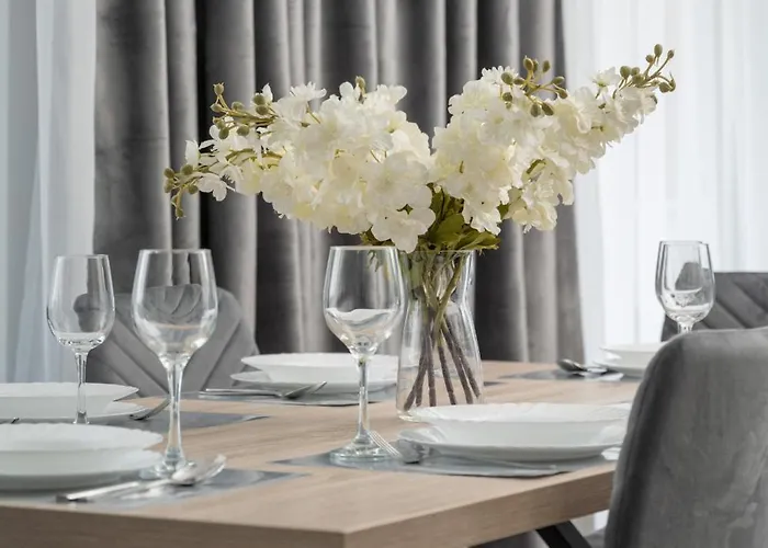 Apartmán Luksusowy Z 3 Sypialniami, Klimatyzacja, Parkingiem I Biurkiem We Wroclawiu By Renters Prestige Vratislav