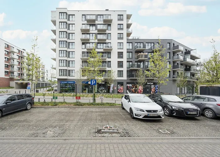 Luksusowy Z 3 Sypialniami, Klimatyzacja, Parkingiem I Biurkiem We Wroclawiu By Renters Prestige Vratislav