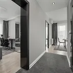 Luksusowy Z 3 Sypialniami, Klimatyzacja, Parkingiem I Biurkiem We Wroclawiu By Renters Prestige * Wroclaw