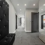Apartment Luksusowy Z 3 Sypialniami, Klimatyzacja, Parkingiem I Biurkiem We Wroclawiu By Renters Prestige *