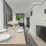 Luksusowy Z 3 Sypialniami, Klimatyzacja, Parkingiem I Biurkiem We Wroclawiu By Renters Prestige Apartment