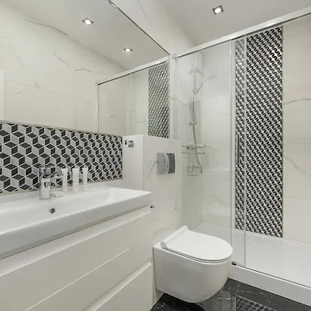 Apartment Luksusowy Z 3 Sypialniami, Klimatyzacja, Parkingiem I Biurkiem We Wroclawiu By Renters Prestige Wroclaw