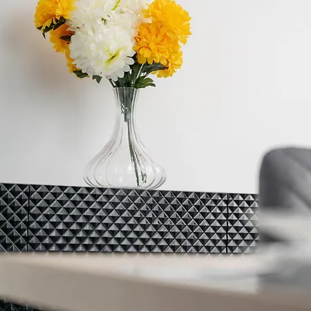 Luksusowy Z 3 Sypialniami, Klimatyzacja, Parkingiem I Biurkiem We Wroclawiu By Renters Prestige Lejlighed