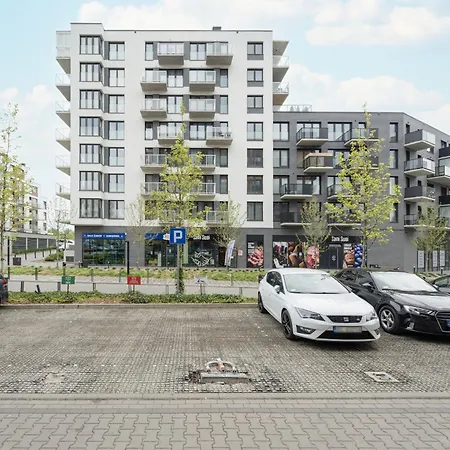 Luksusowy Z 3 Sypialniami, Klimatyzacja, Parkingiem I Biurkiem We Wroclawiu By Renters Prestige Wroclaw