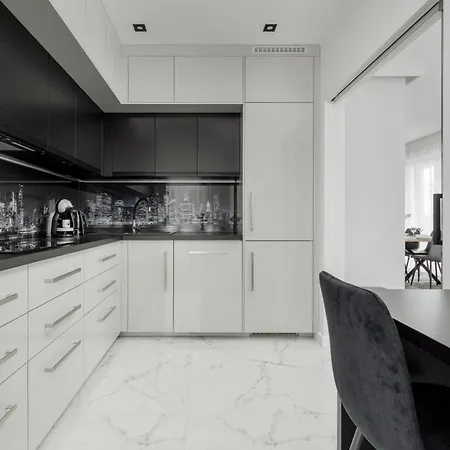 Luksusowy Z 3 Sypialniami, Klimatyzacja, Parkingiem I Biurkiem We Wroclawiu By Renters Prestige Apartment Wroclaw